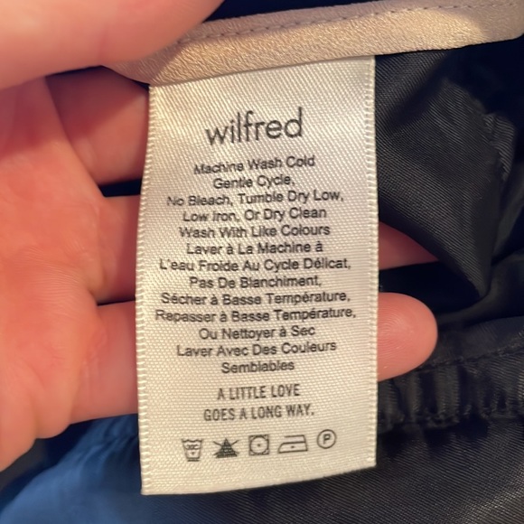 Aritzia black pants with belt - Picture 4 of 5